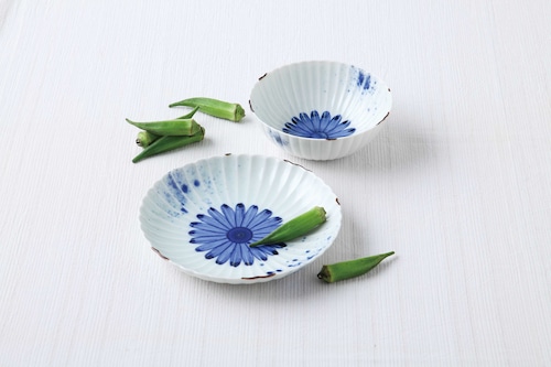 【食器】染花絵 菊割小鉢(波佐見焼)