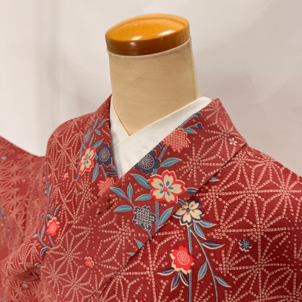 小紋 単衣 洗える着物 裄65.5cm 身丈159cm 花柄 お洒落着 普段着 ポリエステル エンジ 美品 M サイズ 6378