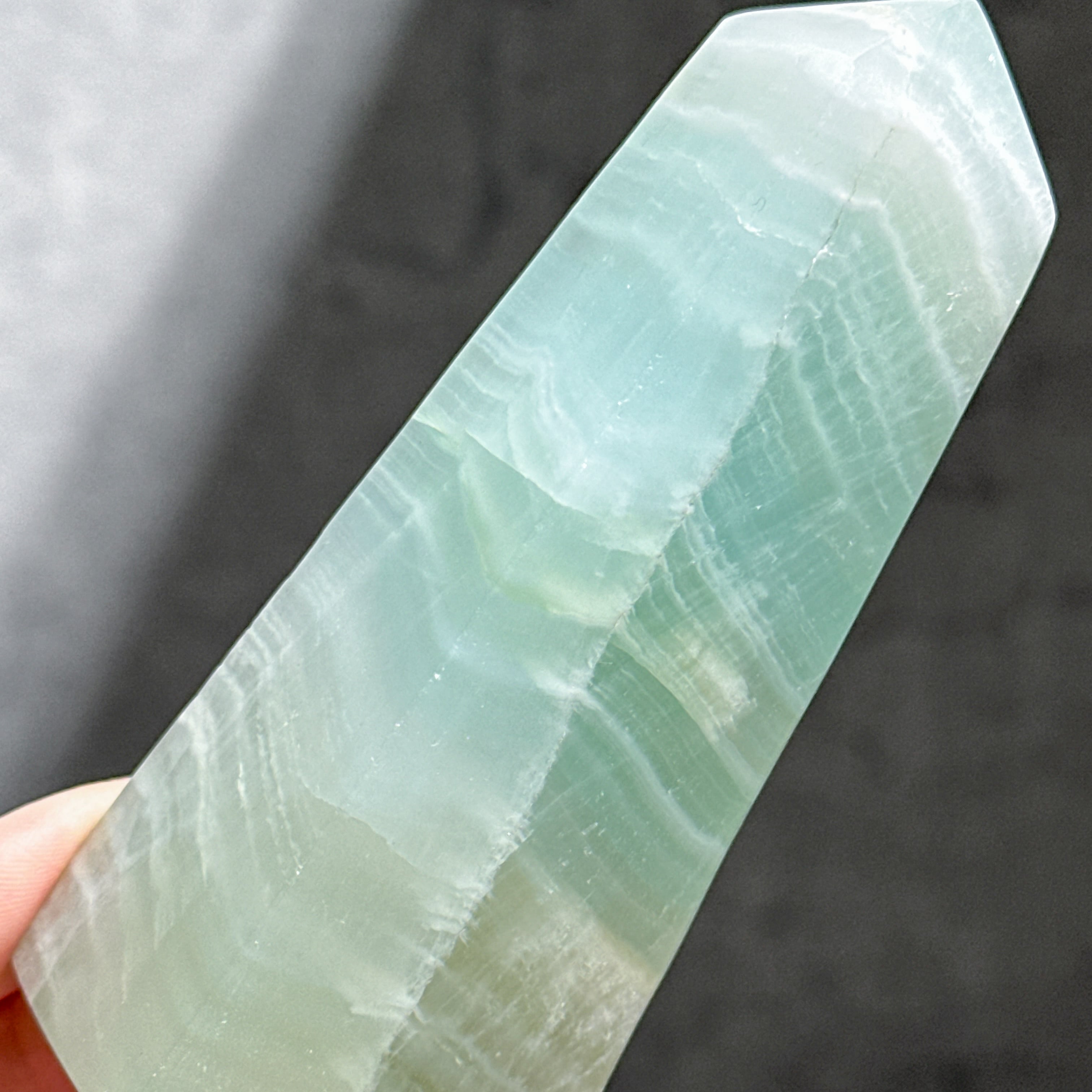 ピスタチオカルサイト タワー22◇Pistachio Calcite◇天然石・鉱物