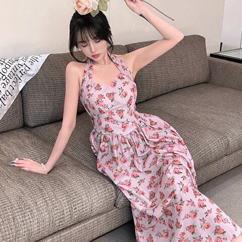 【新作】【送料無料】 女性のためのミッドレングスノースリーブドレス 2023 夏の新しい韓国スタイルスリムで汎用性の高い純粋な欲望スタイルのホルターネックニッチ花柄スカート 0236488681702