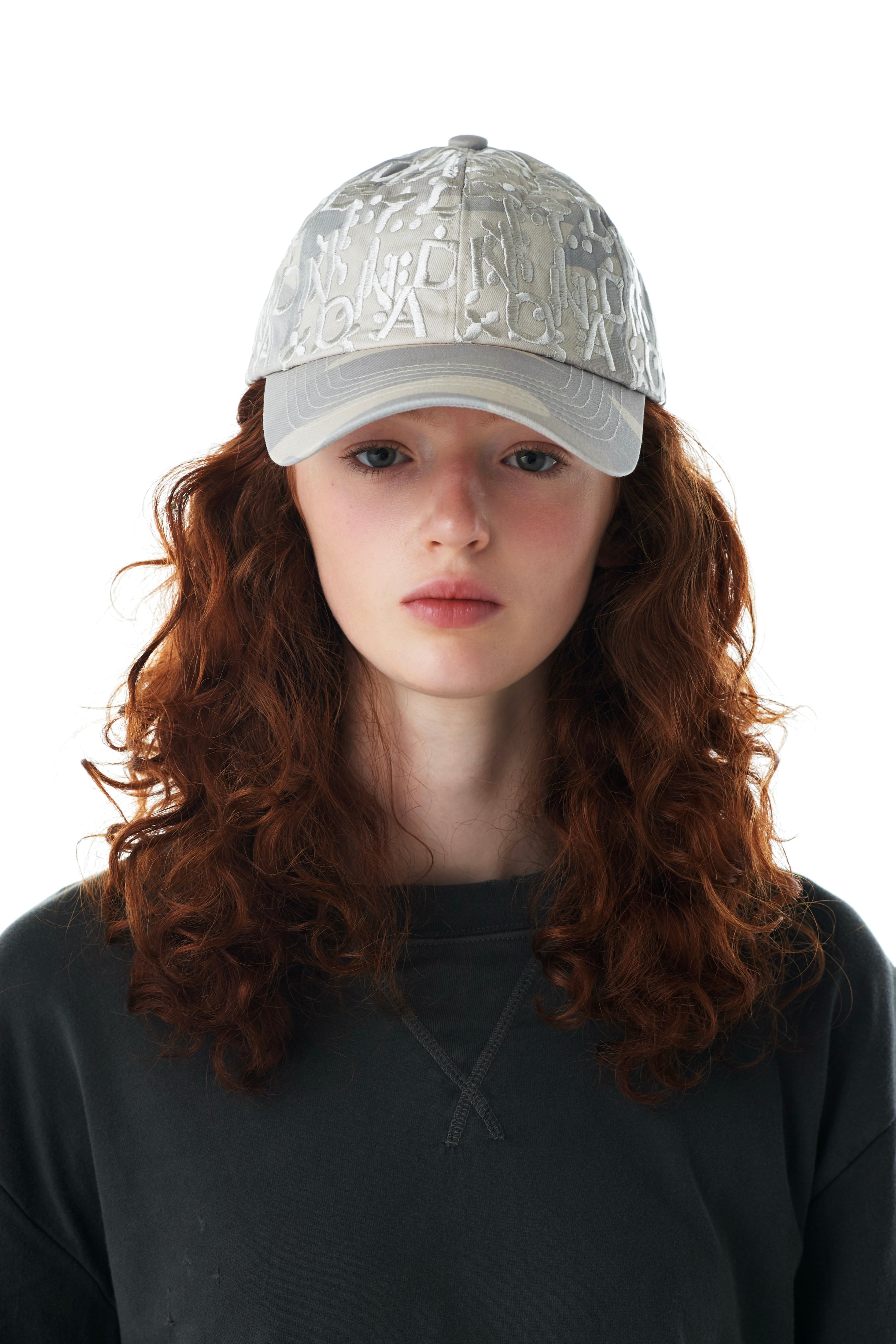 TOY / SAND | GADID ANONIEM