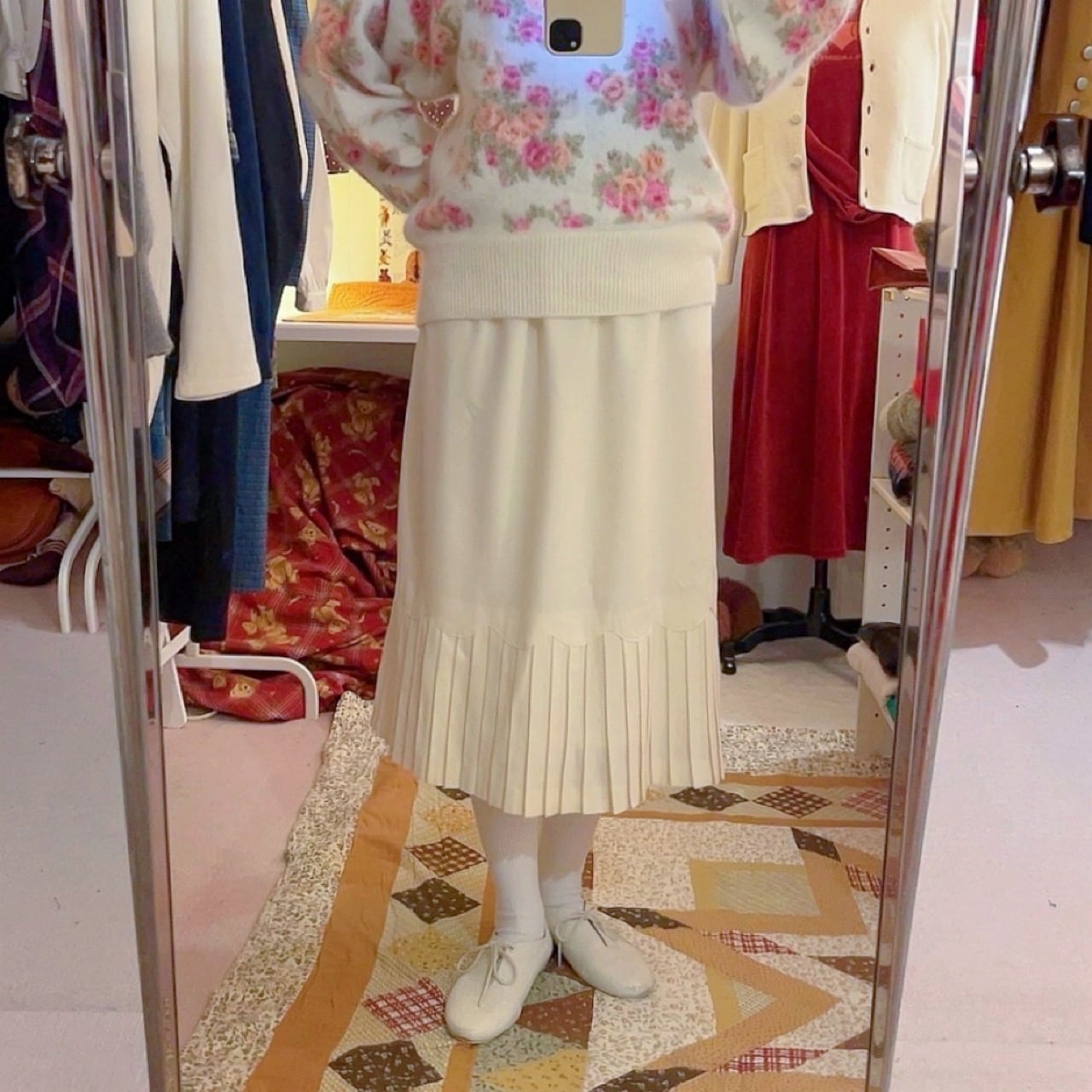 scallop pleats cream wool skirt