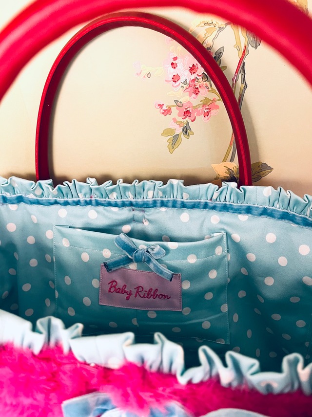 ショッキングピンクのモフモフBag　総裏 シルク100%のスカーフ付 Hand made（230925）