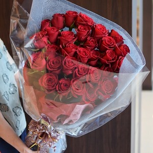 【赤バラの花束　40本】花言葉は『真実の愛』プロポーズ、記念日に人気