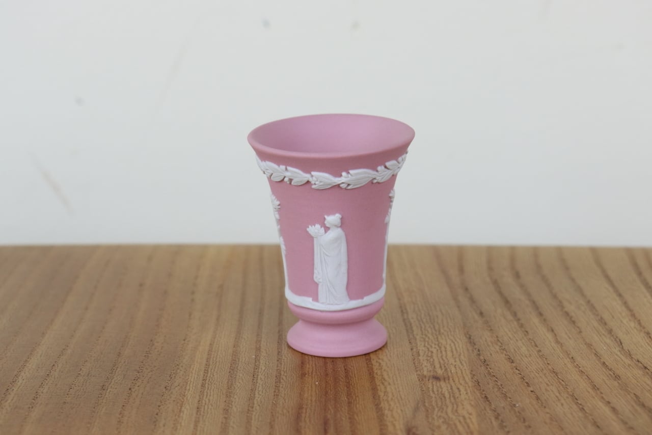 花瓶ウェッジウッド ジャスパー ミニチュア 花瓶 ピンク フラワー