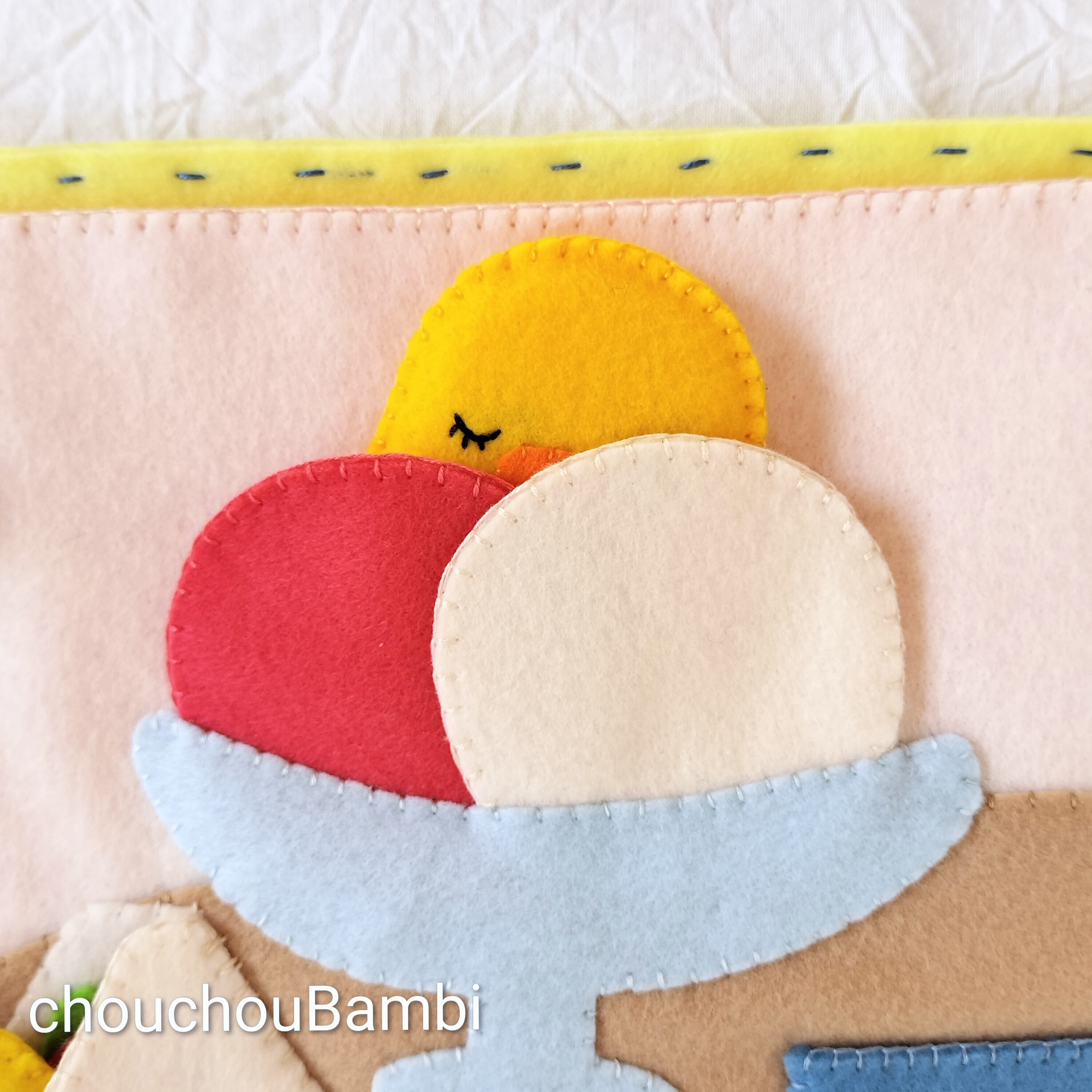 完成品フェルト絵本「かくれんぼ」 | フェルト絵本のお店シュシュバンビ