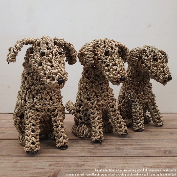 天然素材のお座り犬30cm 天然草 ウェルカム人形 犬 いぬ ドッグ 鉄製
