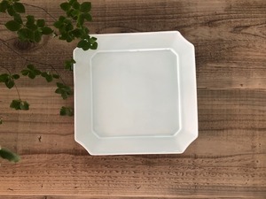 深山・小田陶器 | 瑞々 8寸すみきり角皿 青白