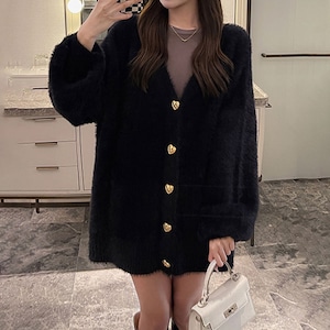 シャギーニット カーディガン ミンクタッチ レディース 秋冬 韓国 羽織り ハートボタン きれいめ おしゃれ 大人 かわいい ゴールドボタン 上品 シンプル ふわふわ 大人可愛い 大人女子