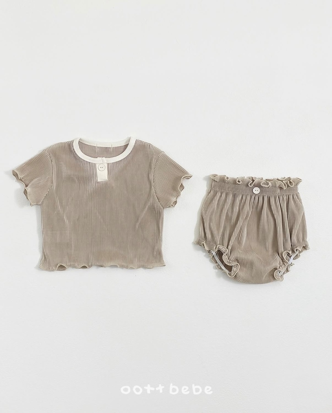 【oott bebe】プリーツブルマセット ベージュ 70~80cm - 1