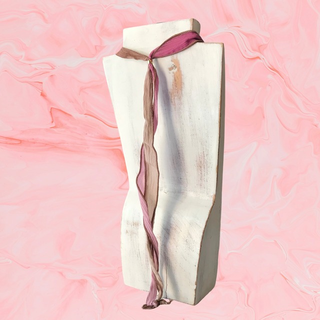 ピンクバタフライネックレス