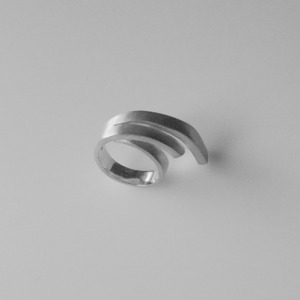 Cat’s Whisker Ring