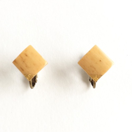 シングルリードと金箔のイヤリング R-010 Reed goldleaf earring #1