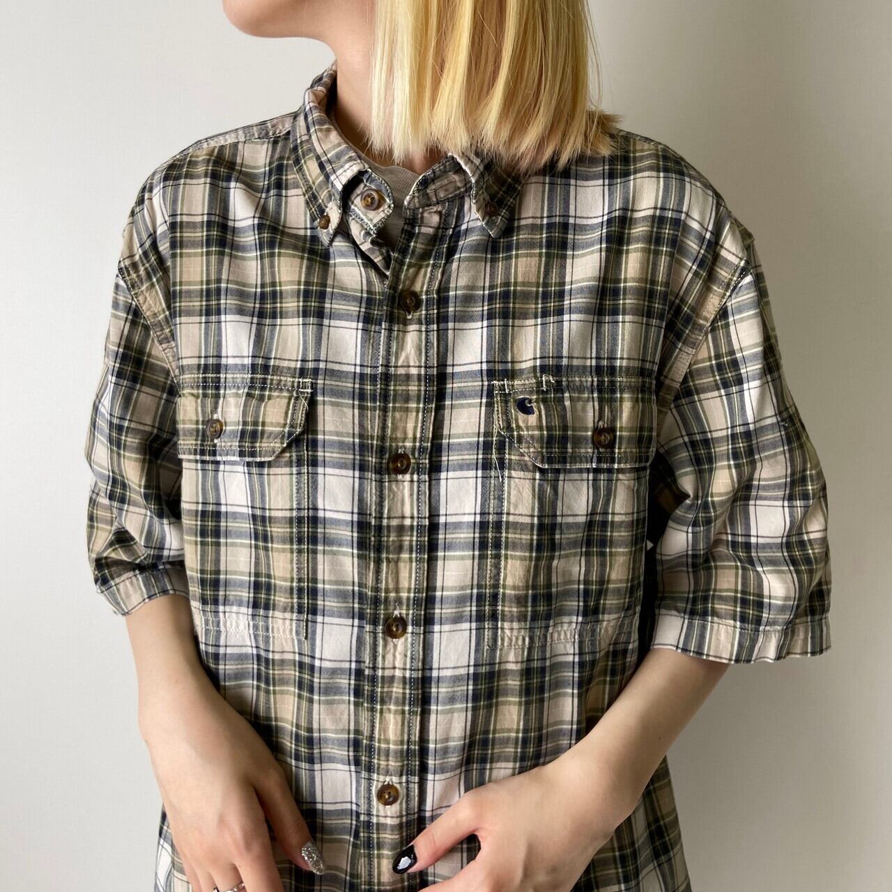 Carhartt カーハート 半袖 チェックシャツ Relaxed Fit ワークシャツ メンズl 古着 ワンポイントロゴ刺繍 ボタンダウン ネイビー グリーン ベージュ 半袖シャツ Cave 古着屋 公式 古着通販サイト Carhartt カーハート 半袖 チェックシャツ Relaxed Fit ワークシャツ メンズl 古着 ワンポイントロゴ刺繍 ボタンダウン ネイビー グリーン ベージュ 半袖シャツ Cave 古着屋 公式 古着通販サイト