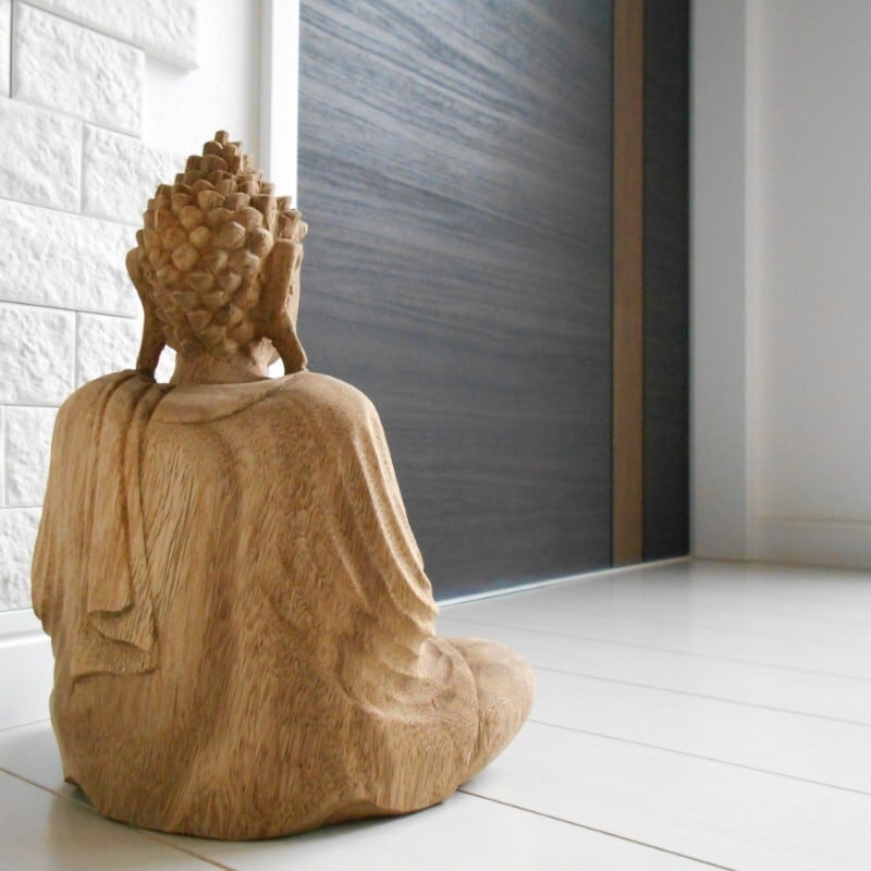 一刀彫 仏陀坐像 26cm 仏像 仏陀 ブッダ オブジェ 仏像の置物 仏陀の
