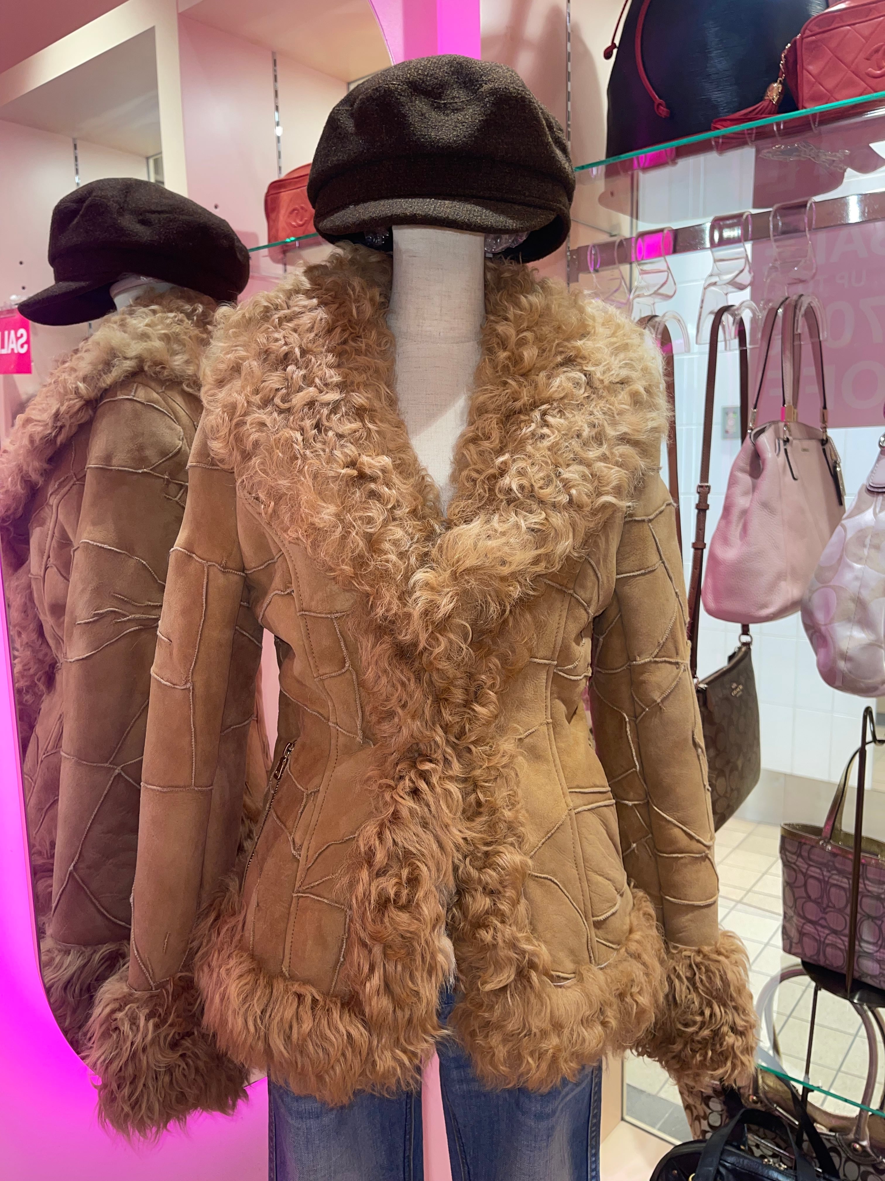 FUR | TSUKI BOUTIQUE