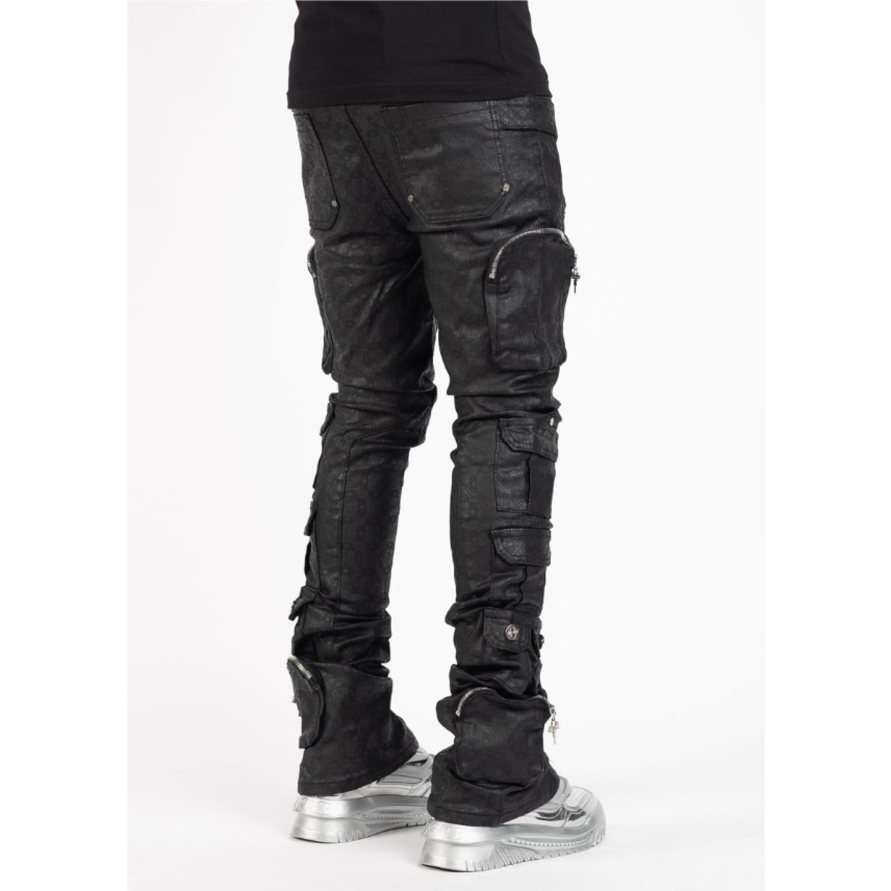 GUAPI / all black monogram embllished denim