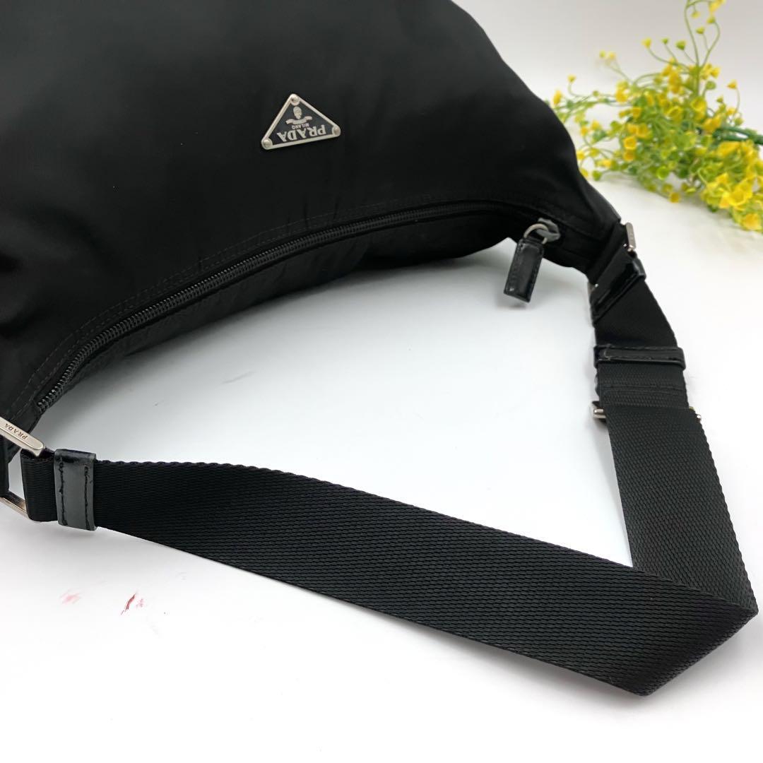 極美品✨PRADA 2310 ハーフムーンワンショルダー アクセサリーポーチ