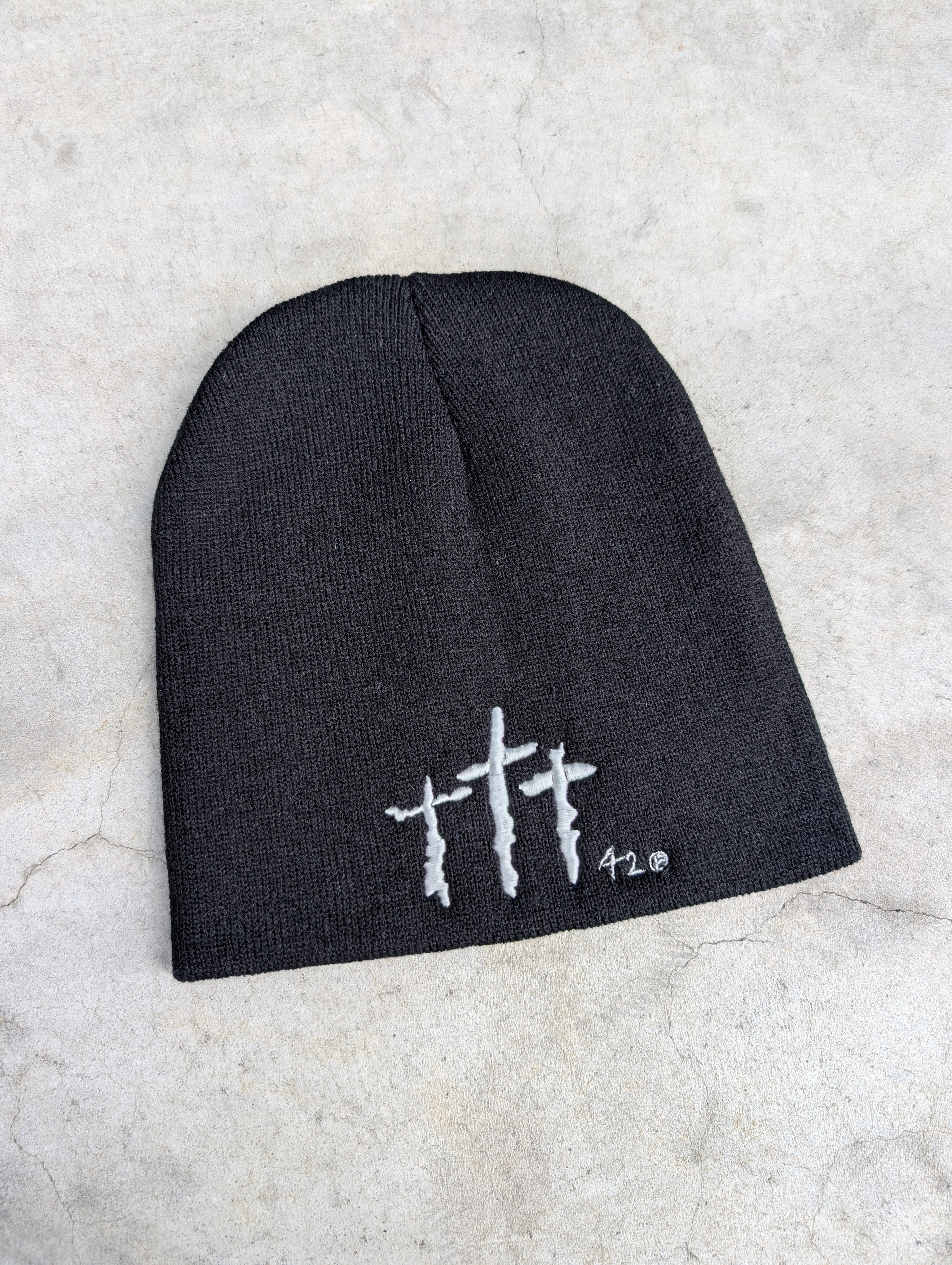 "深緑" CROSS embroidery beanie / BLACK