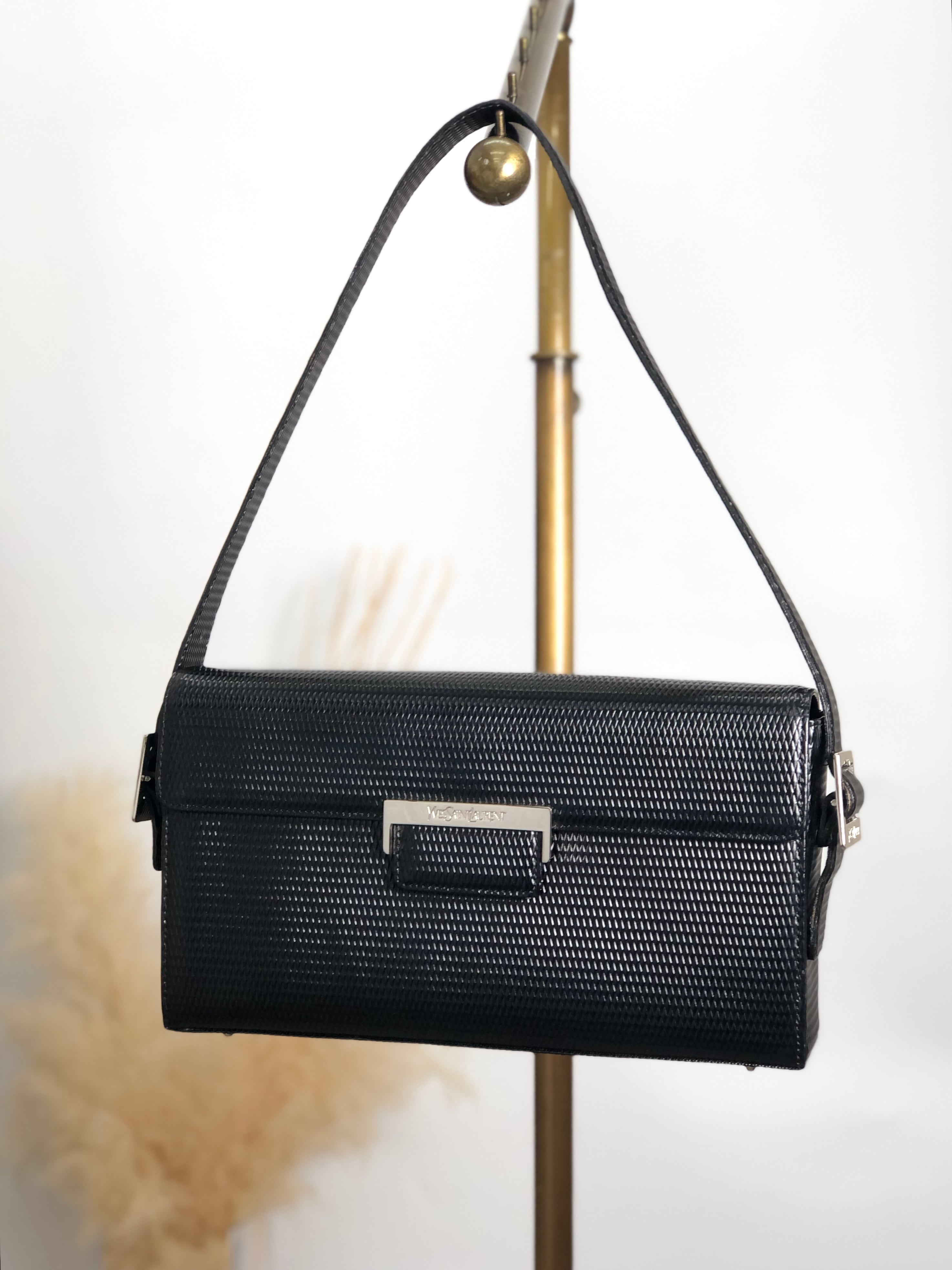 Yves Saint Laurent イヴ・サンローラン ショルダーバッグ ブラック