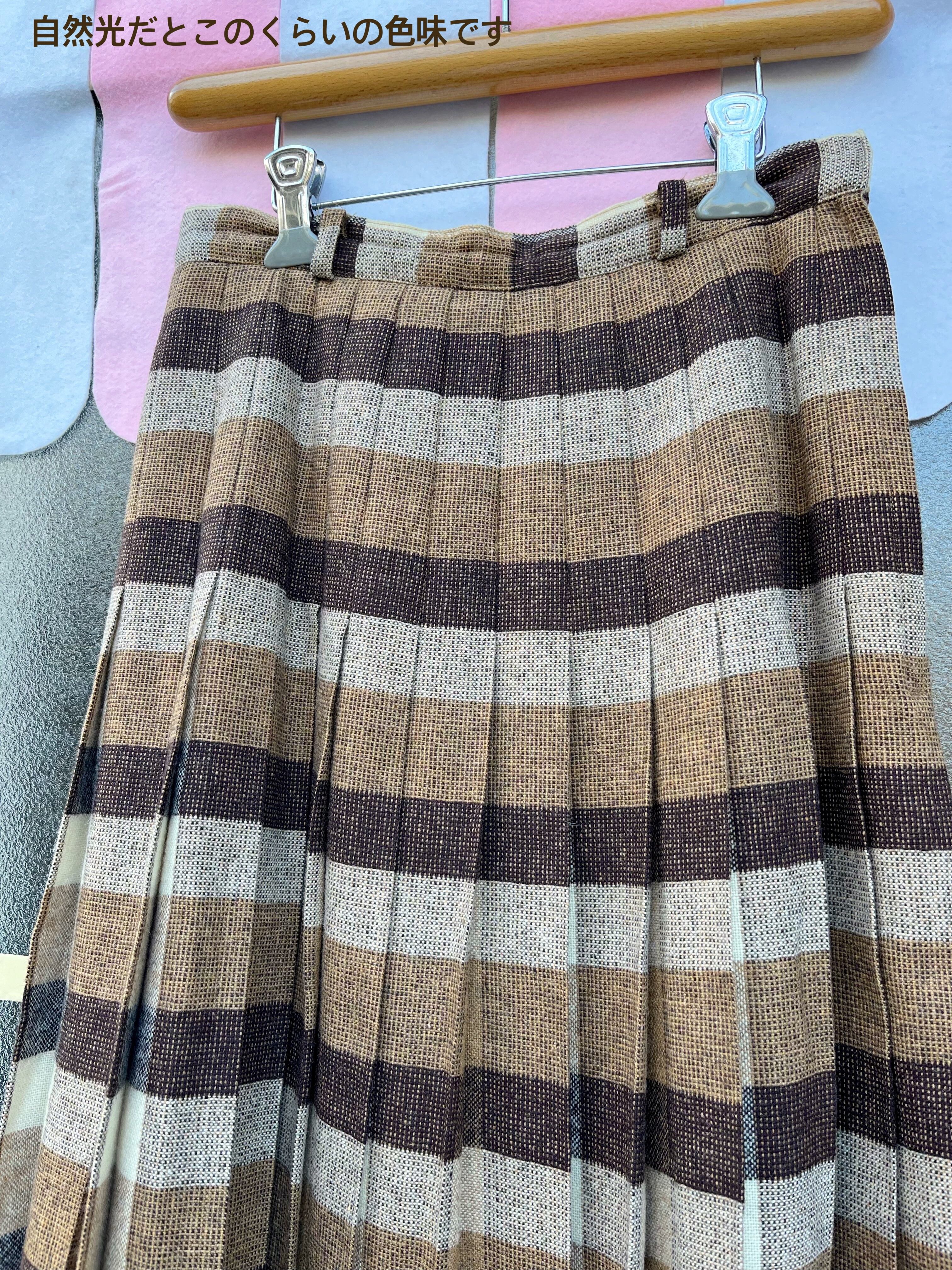 brown block check tuck skirt