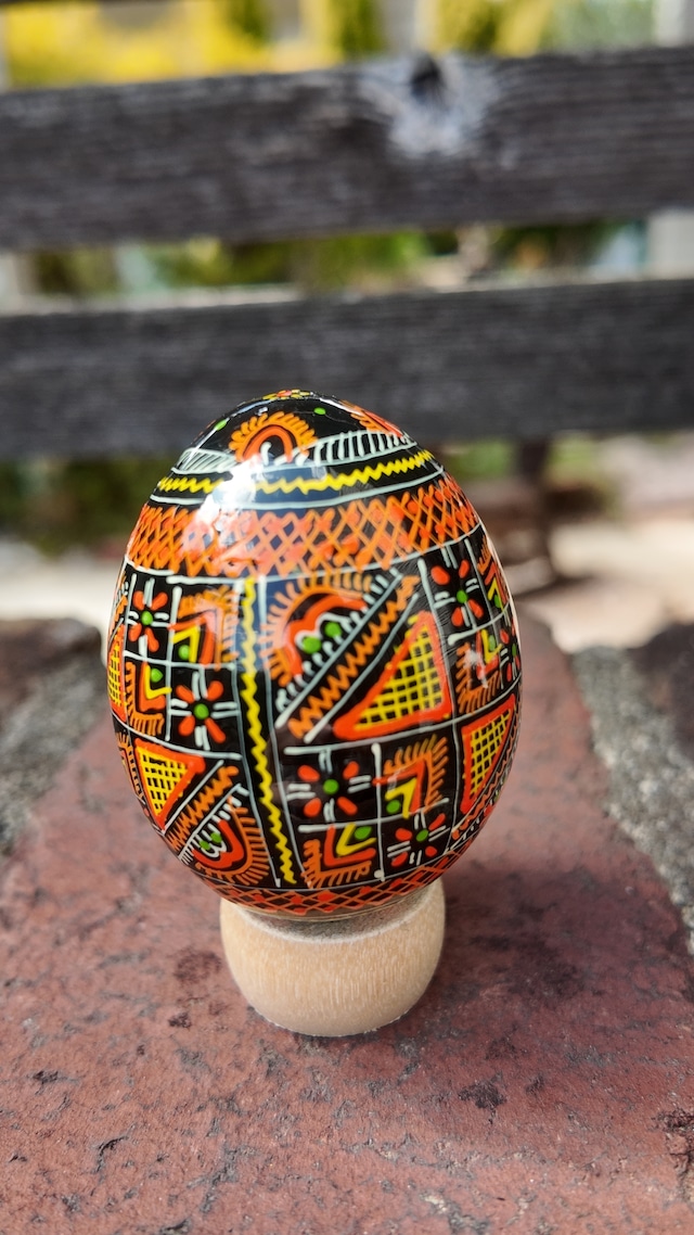 装飾用木製プィサンカ（イースターエッグ）with stand　コロミヤモデル