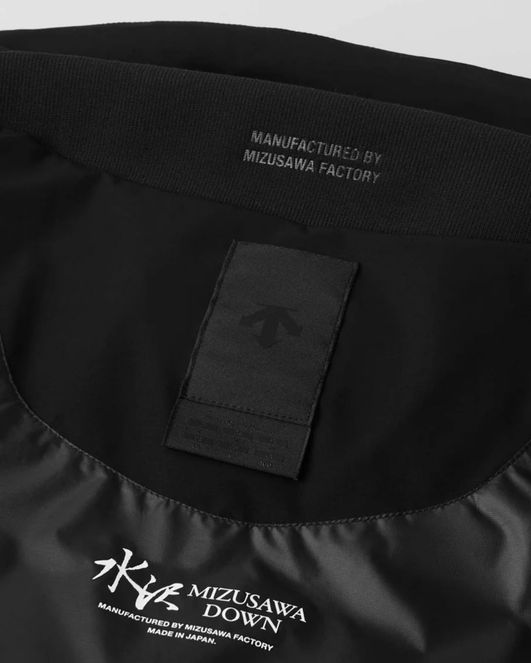 DESCENTE ALLTERRAIN】水沢ダウンオーバーサイズ“マウンテニア