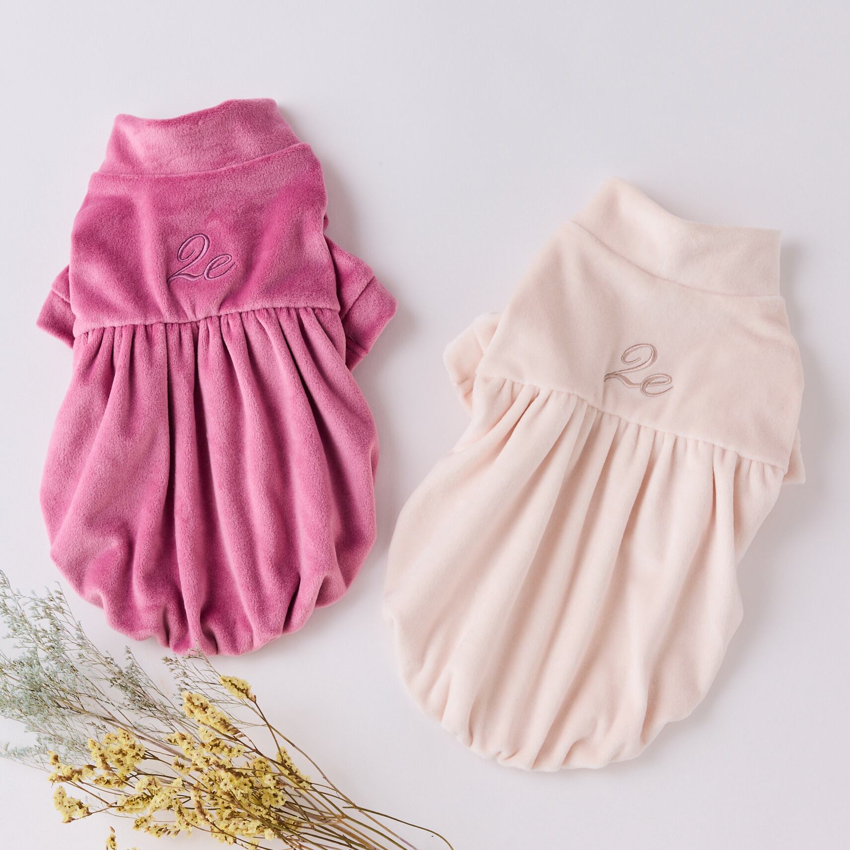 S可愛い2枚重ねバルーンワンピースフリル袖 犬の服 猫服 ドッグ