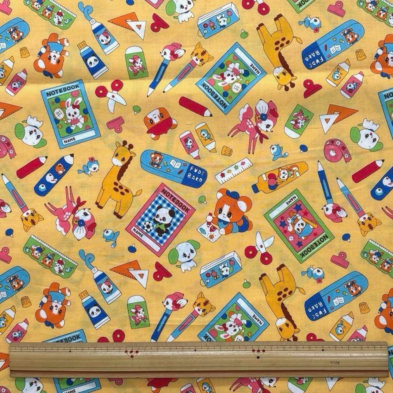 Cdr520-2◆1m◆SM◆綿 100%シャーティング生地◆レトロ柄