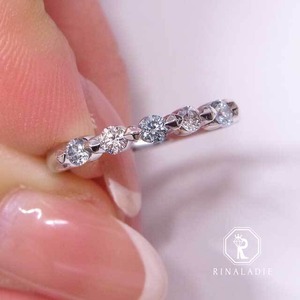 大特価★PT900天然ブルーダイヤモンド★アイスブルートリートハーフエタニティリング