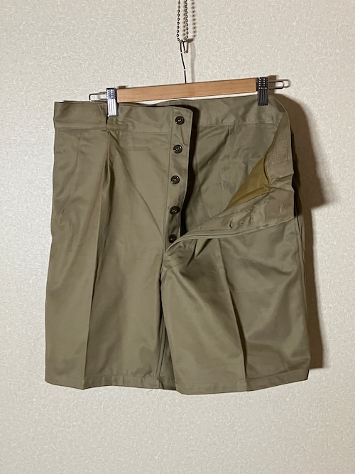 DEAD STOCK ITALIAN ARMY 70’S 2PLEATS CHINO SHORTS 3