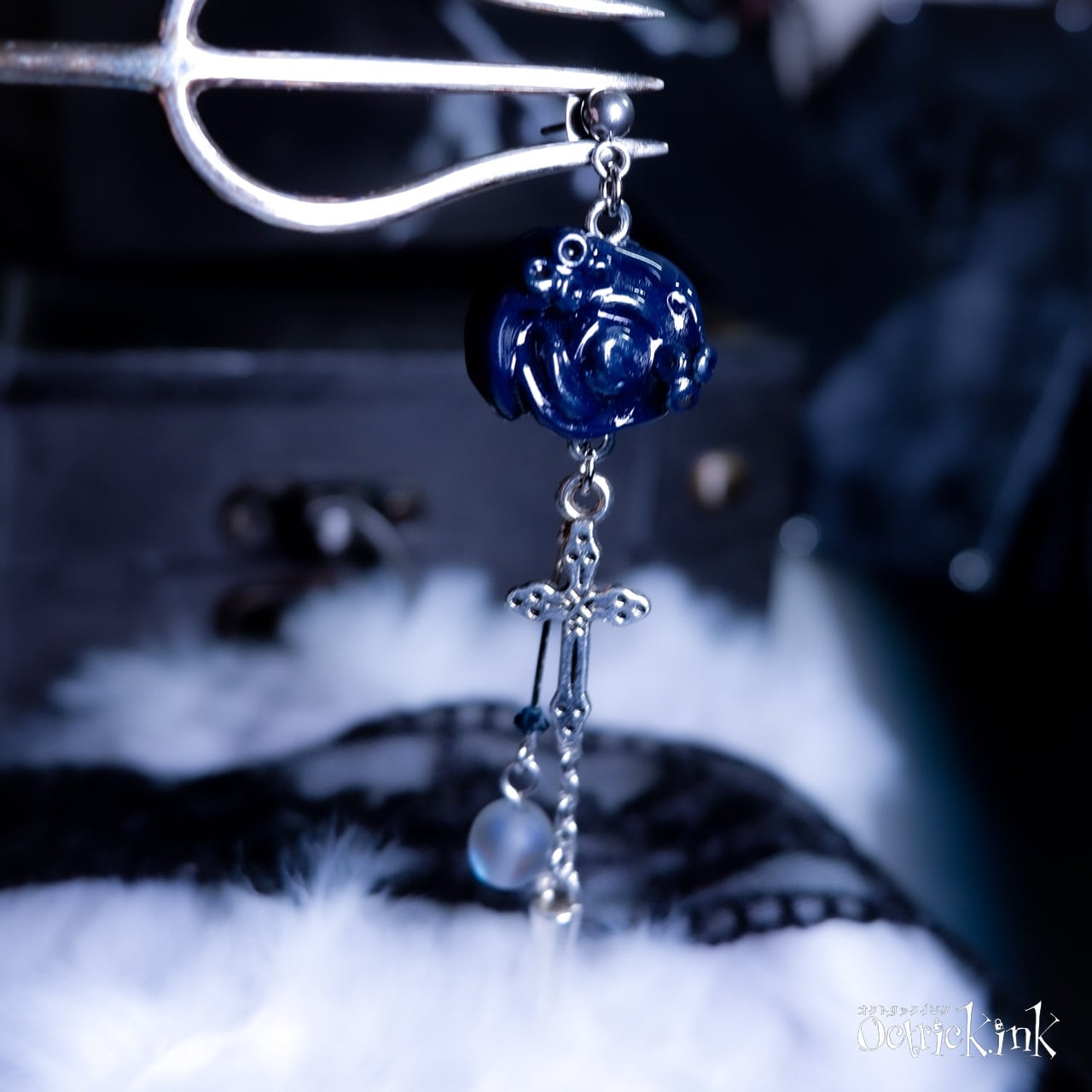深海の青薔薇 片耳ピアス / イヤリング｜KRAKEN Bubble Rose Nightmare