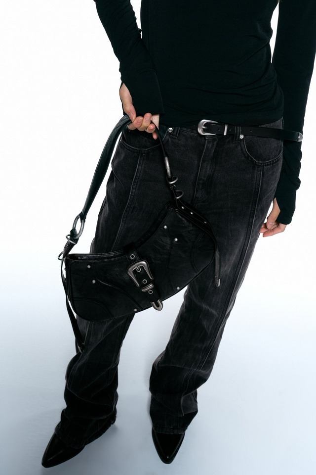[INSILENCE WOMEN] Vegan leather buckle shoulder bag BLACK 正規品 韓国ブランド 韓国通販 韓国代行 韓国ファッション インサイレンス 日本 店舗