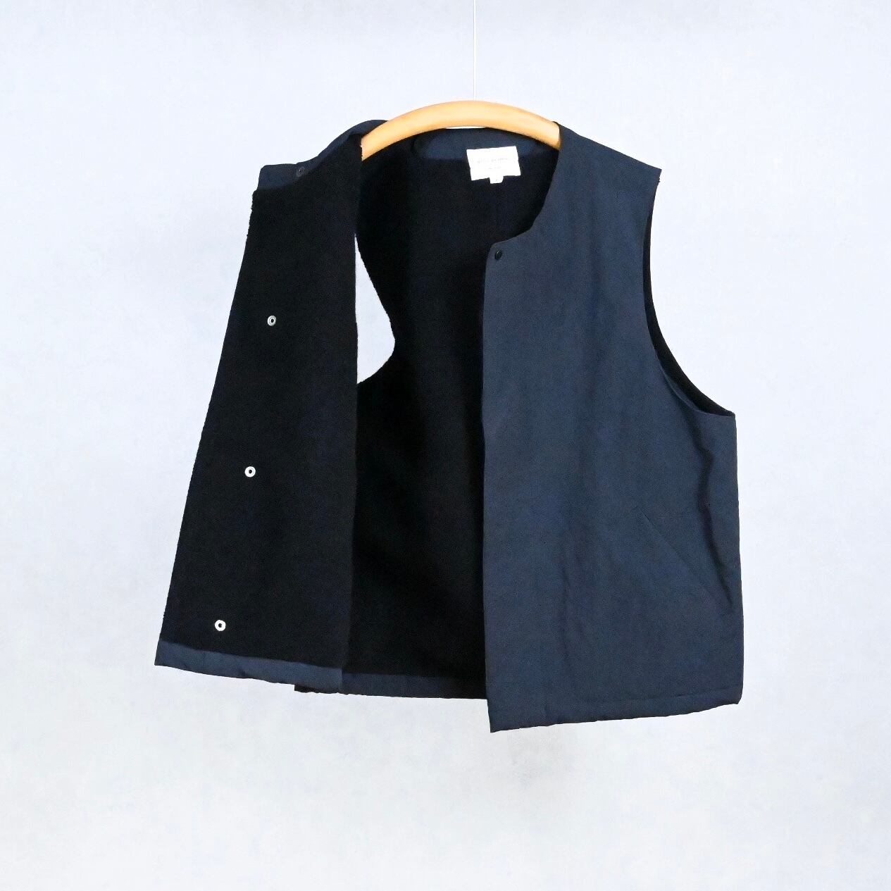 25AW》【STILL BY HAND】NYLON BOA VEST スティルバイハンド ナイロン