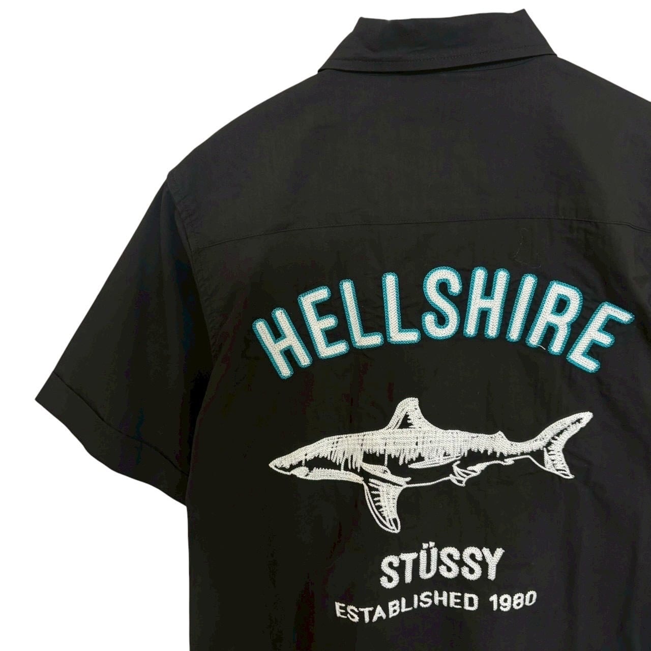 stussy ステューシー 半袖シャツ S バックロゴ 刺繍ロゴ サメ | 古着屋
