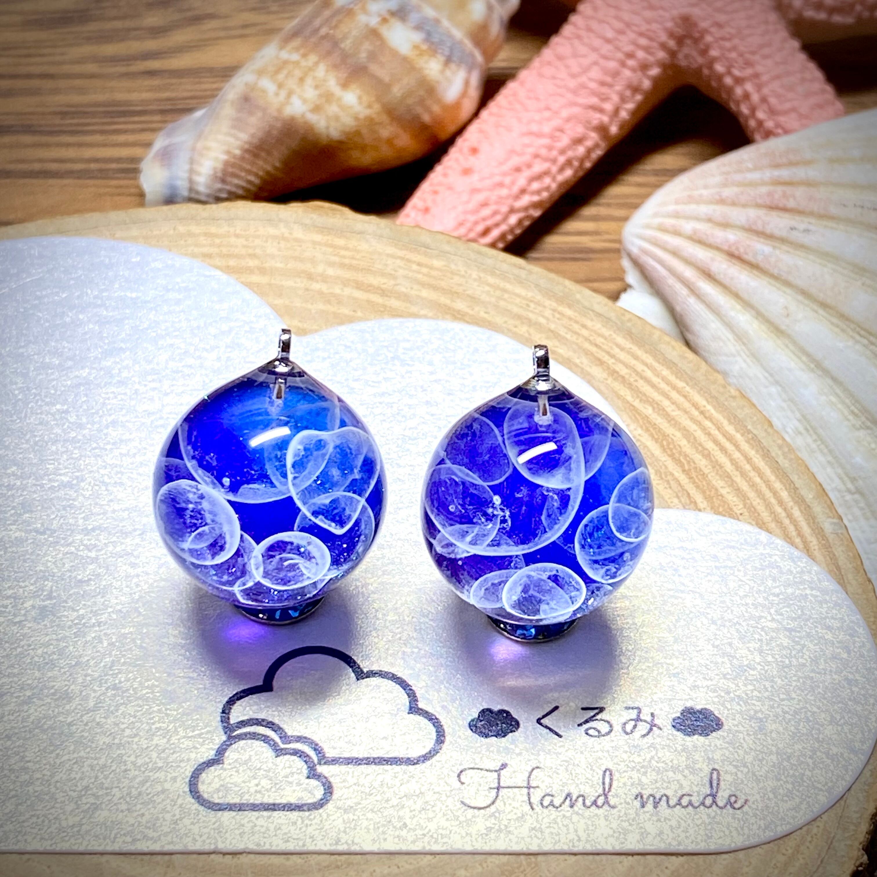 レジンピアス イヤリング クラゲのアクアリウム まん丸 15mm シルバー