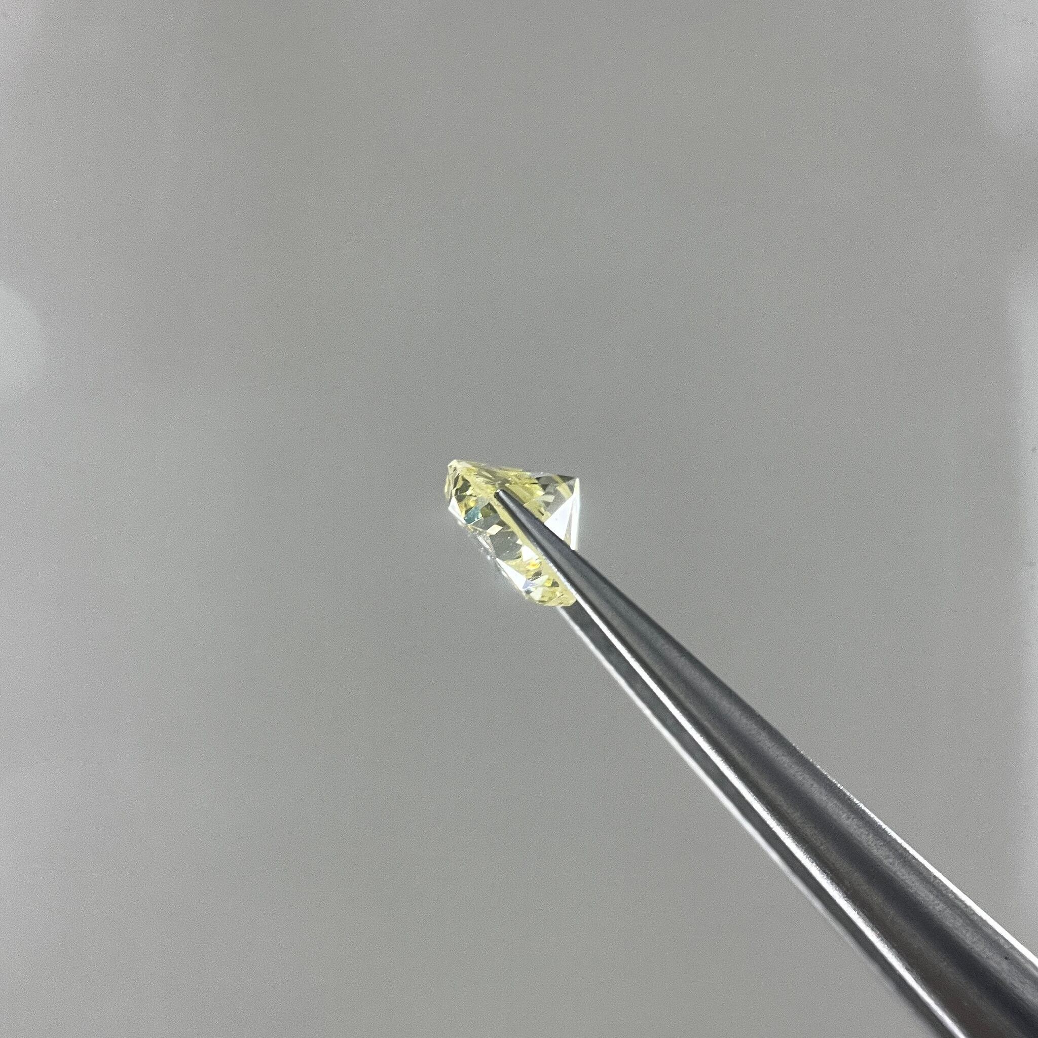 ラウンド ダイヤモンドルース 0.354ct FANCY LIGHT YELLOW SI2 チェカ ...