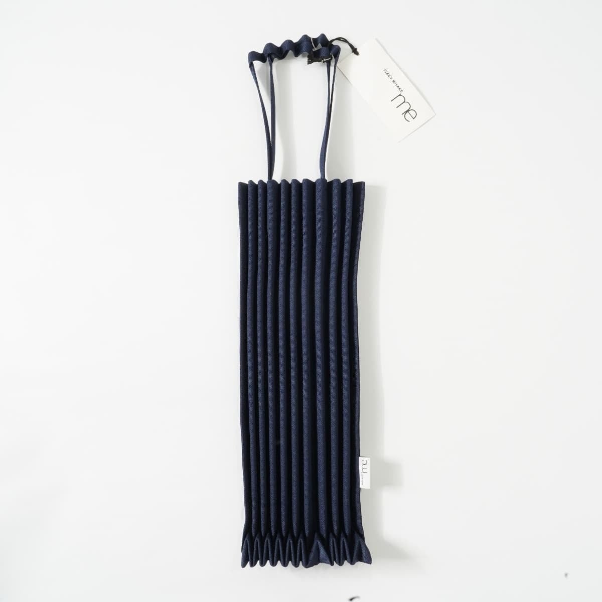 me ISSEY MIYAKE ミーイッセイミヤケ トランクプリーツバッグ ネイビー  