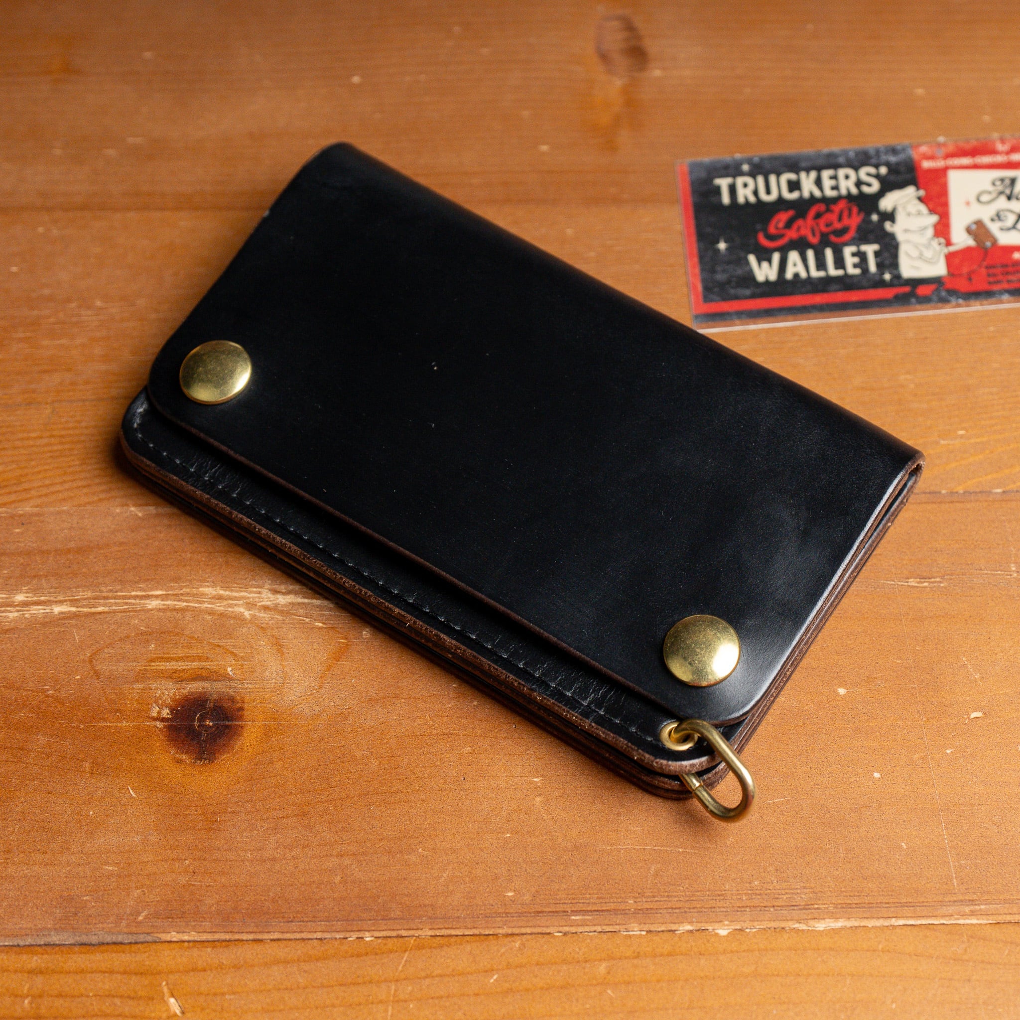 Additive and Line】Middle Tracker Wallet TWM-004 Horween