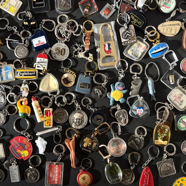 80個  フレンチ キーホルダー フランス 雑貨 ヴィンテージ  2504005