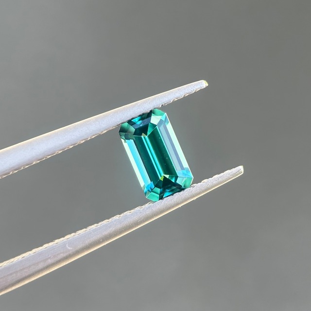ラグーントルマリン 6.5x3.7mm, 0.52ct, ナミビア産