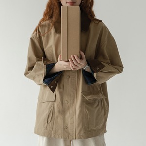 loose fit spring collar jacket