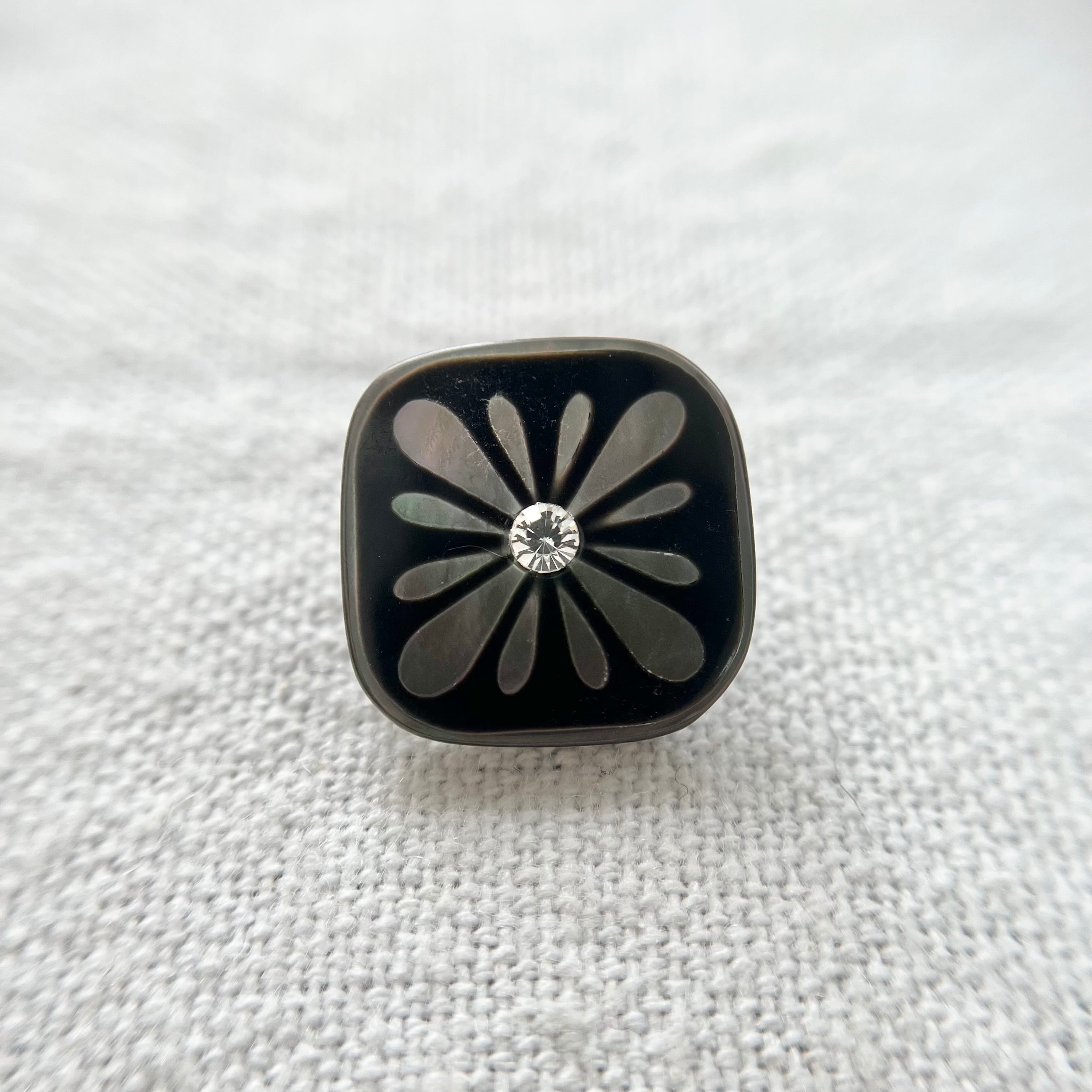 シェルボタン | Button shop kususu
