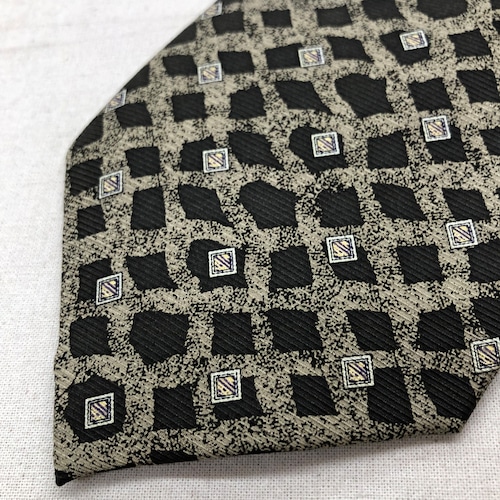 TRIANGLE HOUSE vintage tie n-350