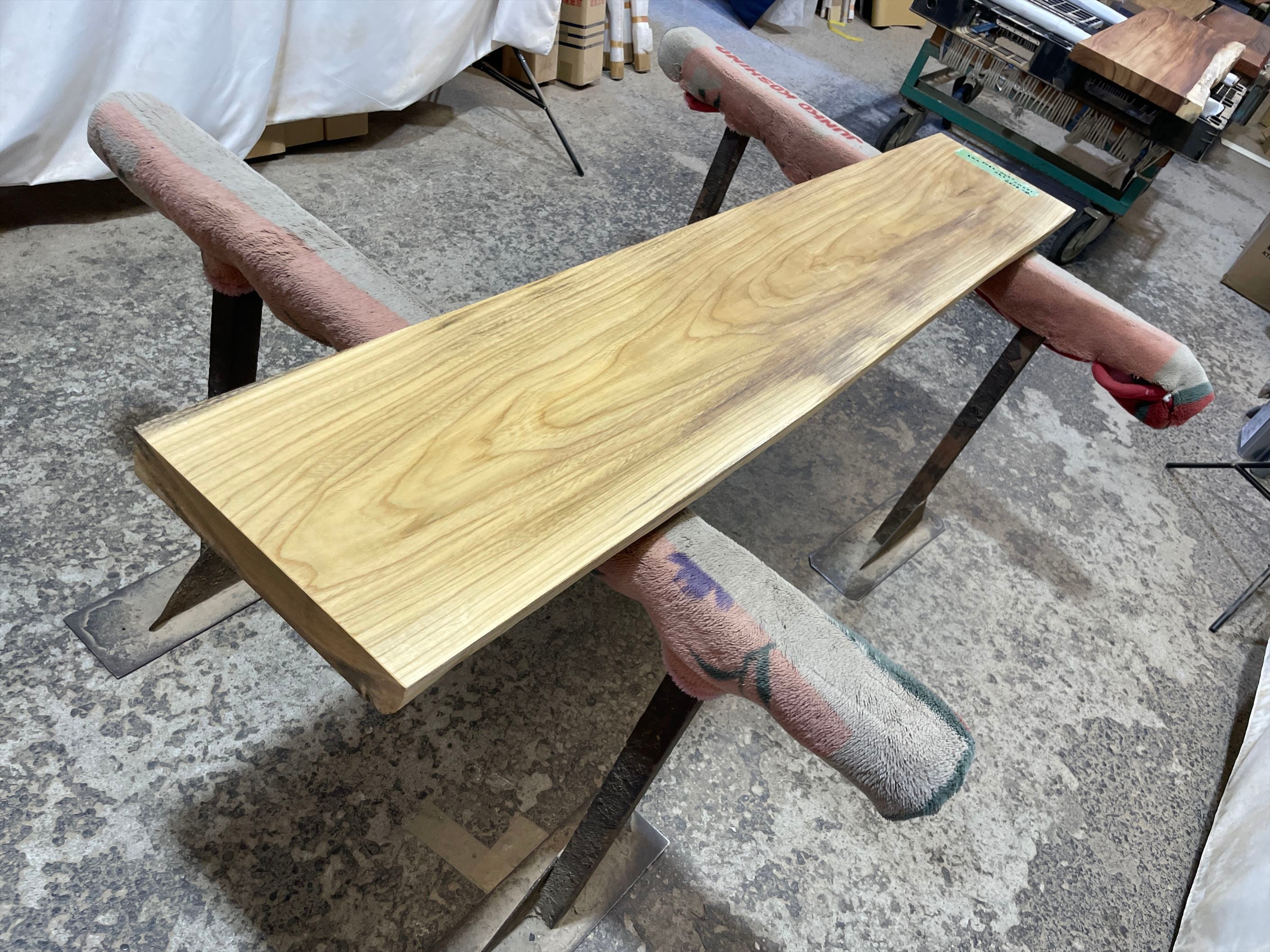 セン9137 栓 一枚板無垢 乾燥材 1620x290x49mm カウンター 棚 テレビ台