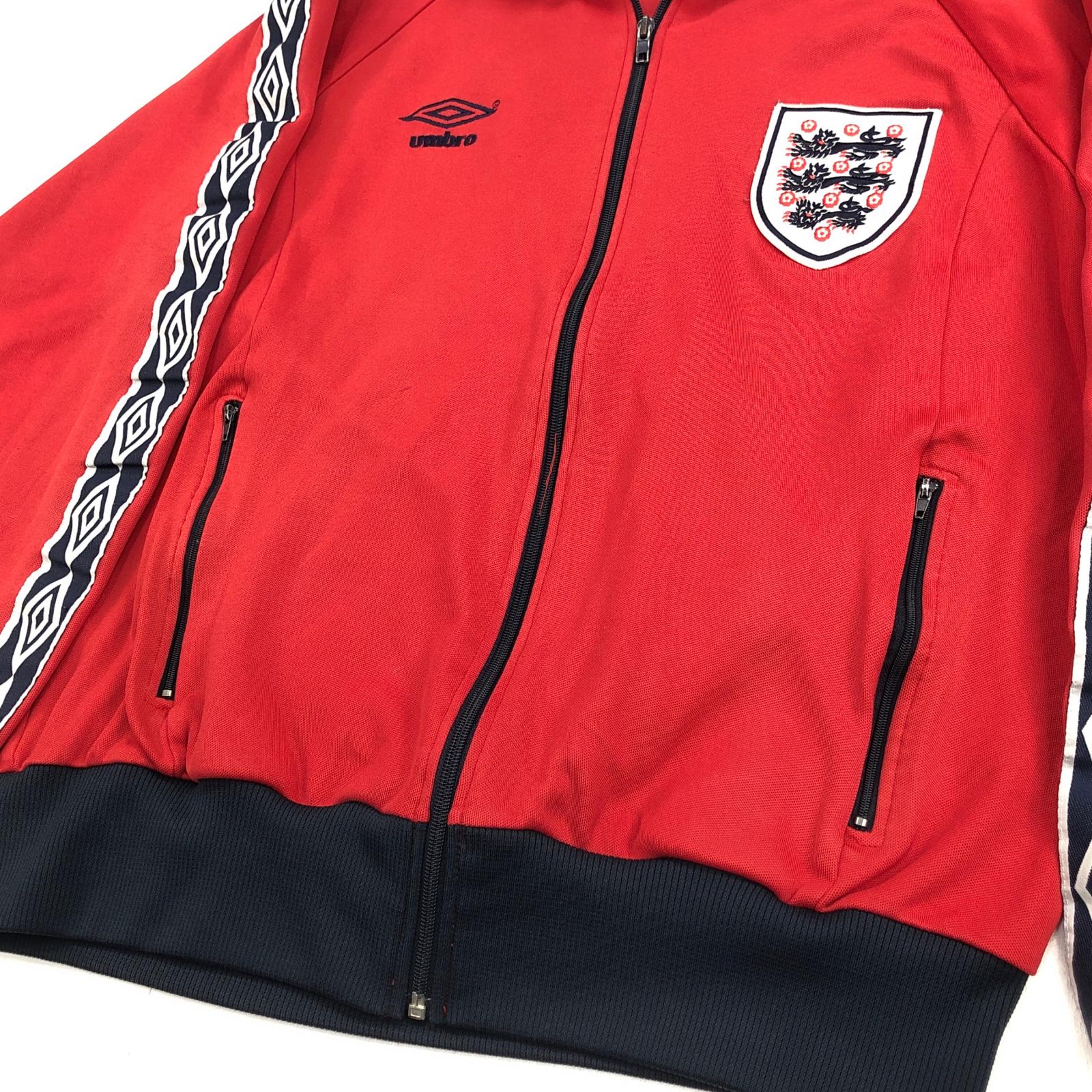 UMBRO マジョルカ クルーネックスウェット 赤 古着　アンブロ　ビンテージ UMBRO アンブロ 80- 90年代あたり ENGLAND 代表 初期ロゴ 旧ロゴ 肩袖