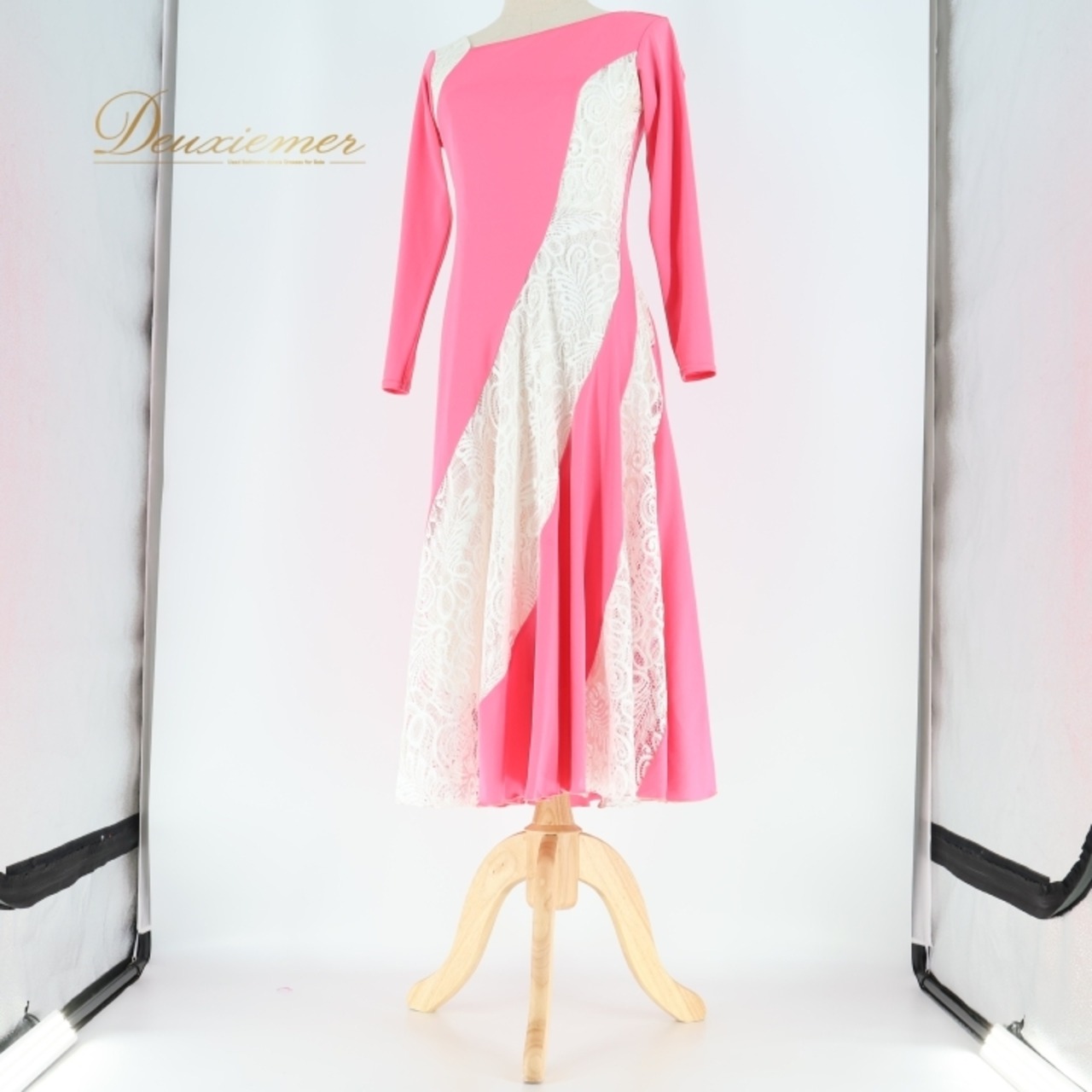 社交ダンス 衣装 ワンピース ドレス ピンク レース パーティドレス SORELI ソレリ 日本製 ピンク系 ホワイト系 柔らかい ダンス パーティ 発表会 ピンク ワンピース レースドレス パーティー服 社交ダンス服 ダンスウェア かわいい レディース 衣装発表会 おしゃれ 上品 フェミニン 柔らかい生地 日本製 レディースファッション