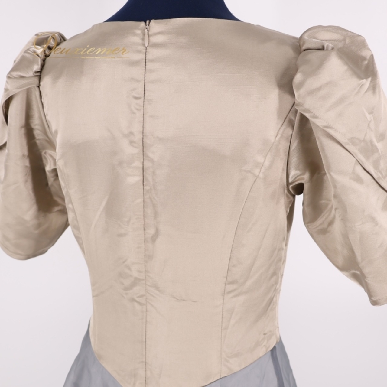 フラダンス 衣装 ワンピース ドレス ゴールド系 アロハスタンダード フラ ダンス 金 光沢 ハワイアン 上品 ALOHA STANDARDS 日本製 華やか 無地 半袖 パフスリーブ かわいい アロハ グレイ系