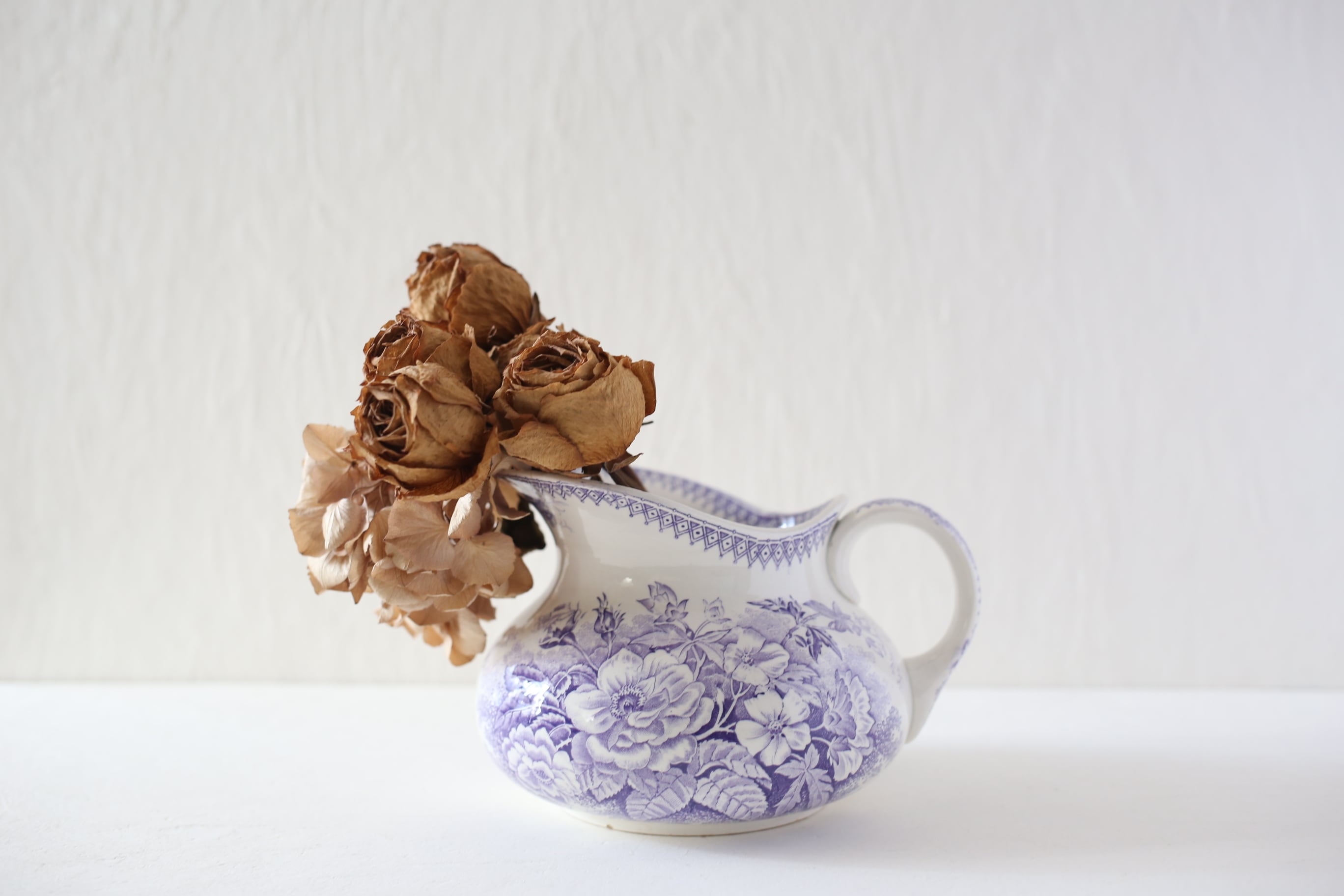 フランス アンティーク U&C SARREGUEMINES 滑らかな曲線のピシェ『JARDINIERE』パープル N-04098