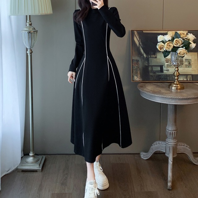 Black Dress Contrast Stitch Round Neck 30024